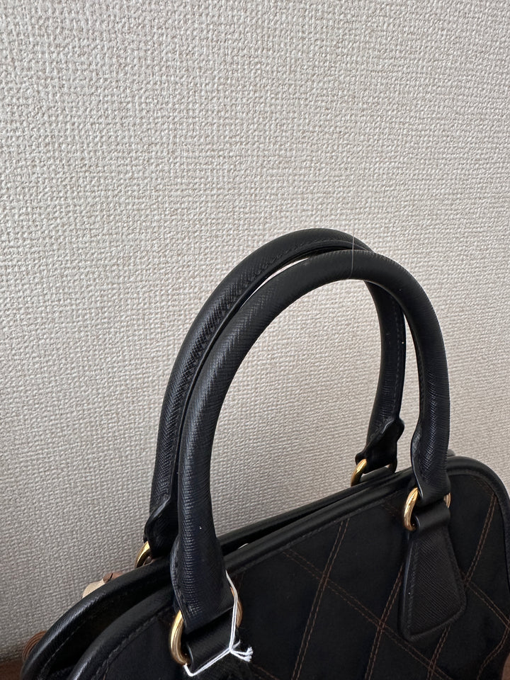 Prada Nylon Contrast Stitch Tote 🖤✨ Lightweight & Versatile