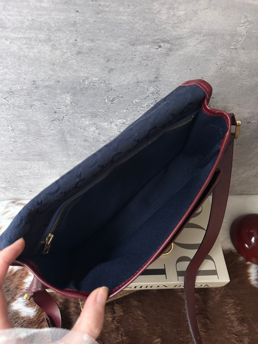 CELINE Vintage Carriage Saddle Bag ❤️💙｜Signature Carriage Monogram × Burgundy Leather Trims × Adjustable Shoulder Strap