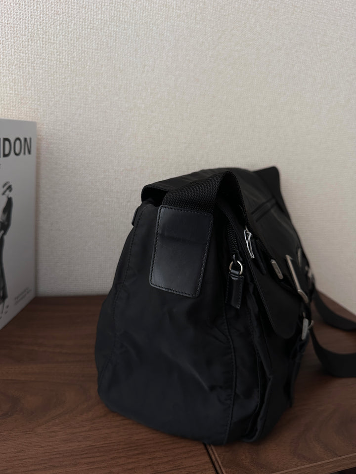 Prada Classic Nylon Crossbody Bag 🖤✨ Timeless Unisex Style