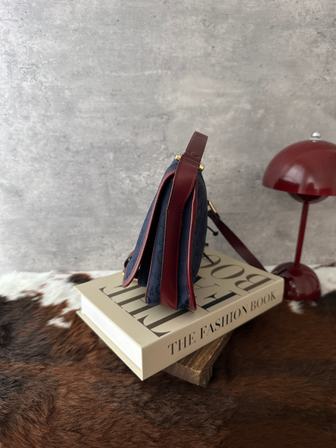 CELINE Vintage Carriage Saddle Bag ❤️💙｜Signature Carriage Monogram × Burgundy Leather Trims × Adjustable Shoulder Strap