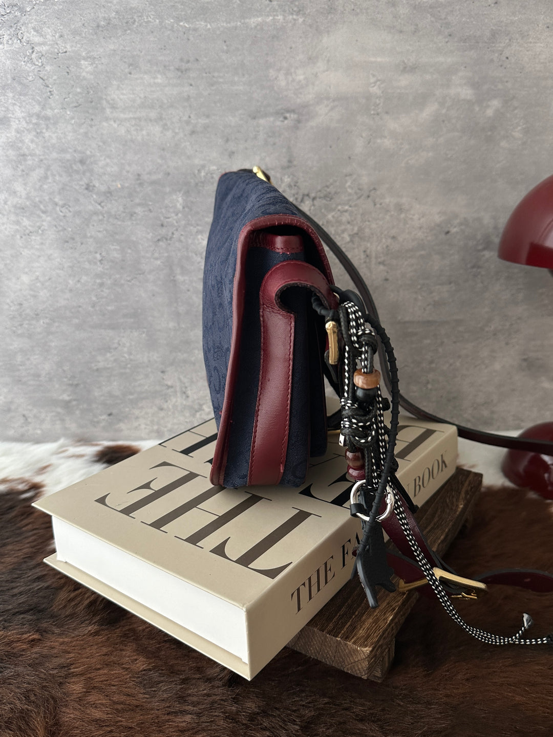 CELINE Vintage Carriage Saddle Bag ❤️💙｜Signature Carriage Monogram × Burgundy Leather Trims × Adjustable Shoulder Strap