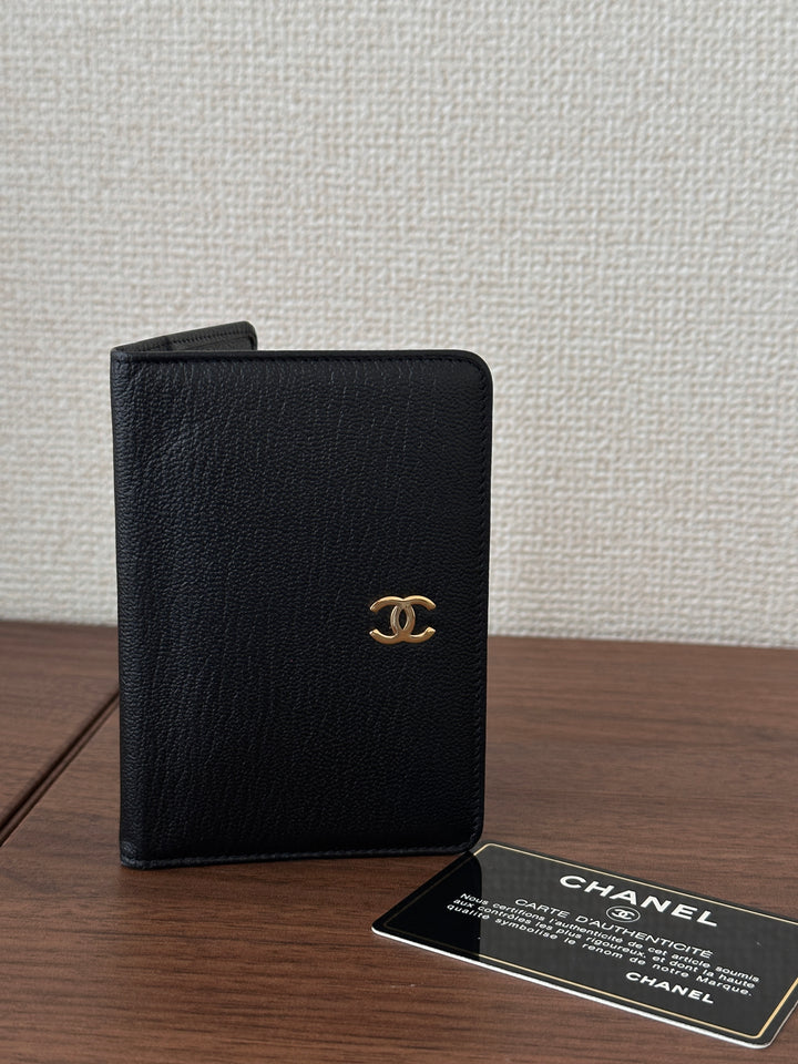 Chanel Caviar Leather Card Case 🖤✨ with Authenticity Card & Sticker