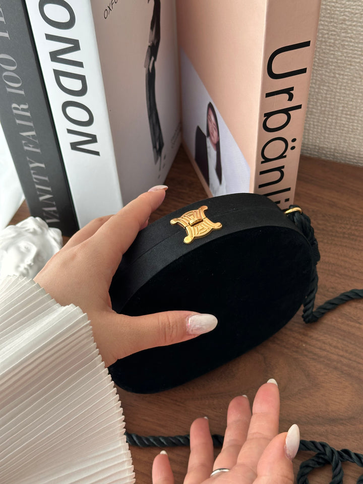 CELINE Vintage Velvet Round Tassel Bag（Black × Gold）｜Collector’s Gem 🖤✨