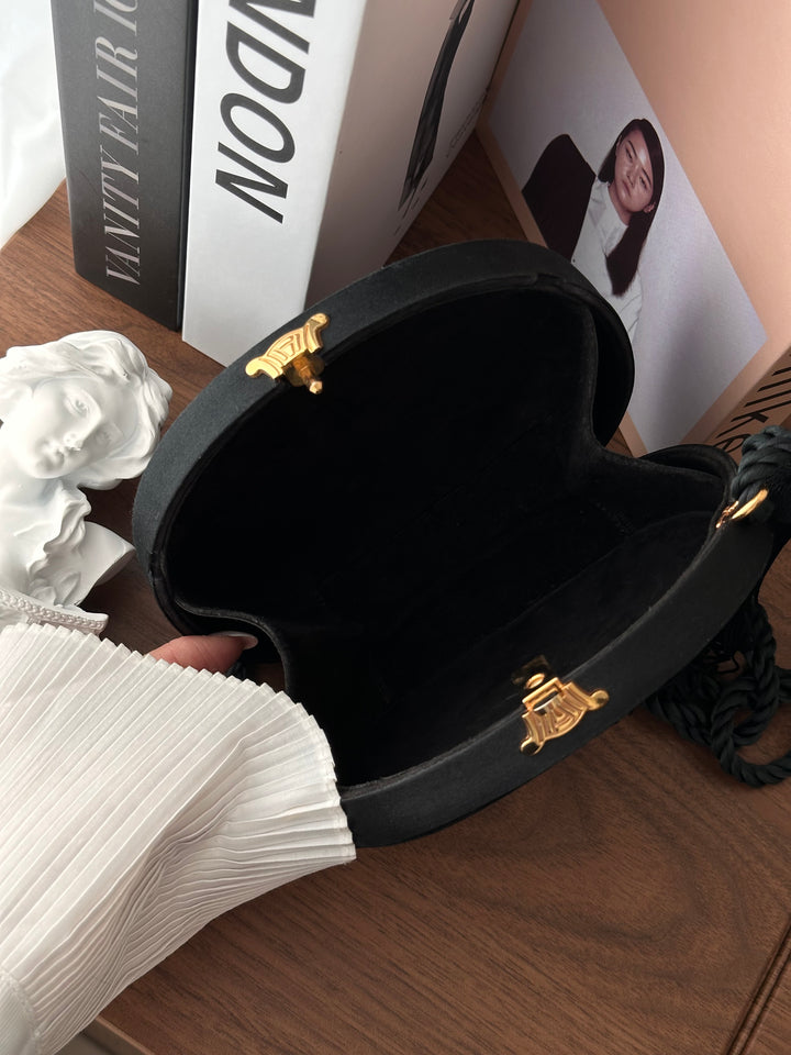 CELINE Vintage Velvet Round Tassel Bag（Black × Gold）｜Collector’s Gem 🖤✨