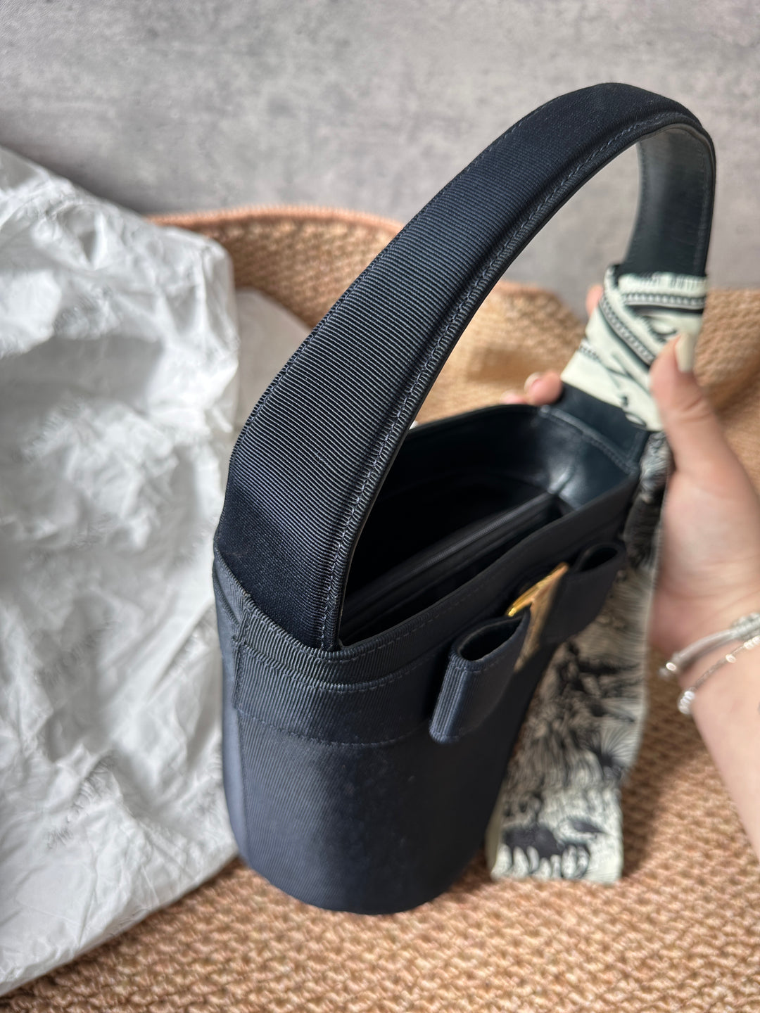 FERRAGAMO Vara Bow Vintage Basket Bag