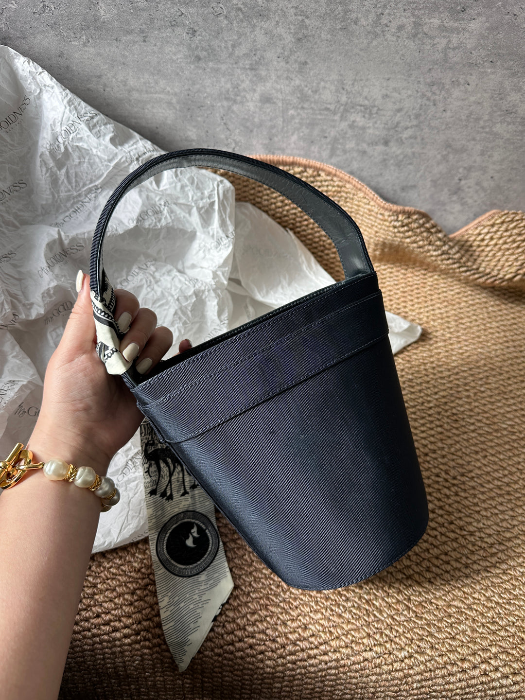 FERRAGAMO Vara Bow Vintage Basket Bag