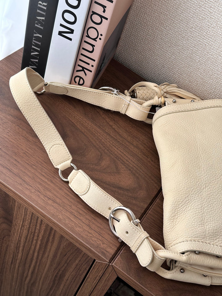 Salvatore Ferragamo Cream Tassel Gancini Shoulder Bag（Calfskin × Silver Hardware）｜Timeless Elegance 🍨✨