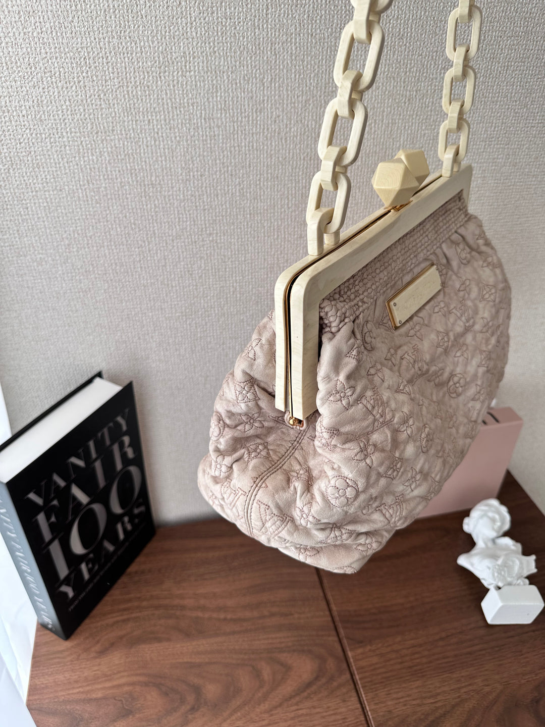 LOUIS VUITTON Dusty Cream Quilted Cloud Clutch Bag｜Ethereal Rarity ☁️✨