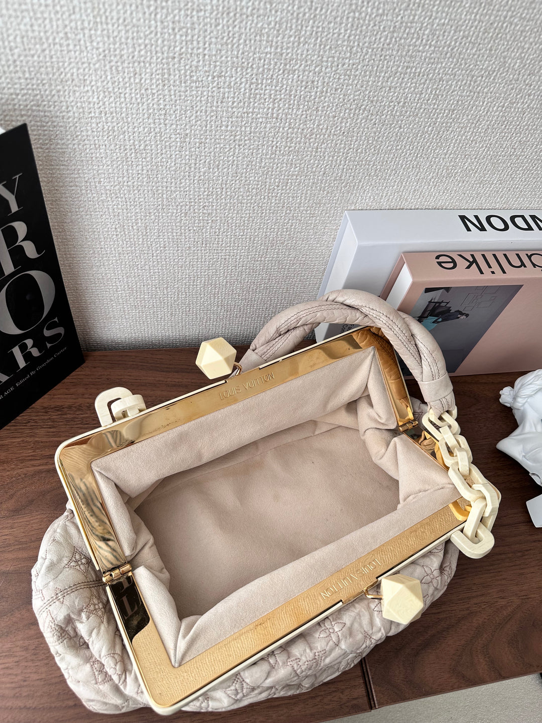 LOUIS VUITTON Dusty Cream Quilted Cloud Clutch Bag｜Ethereal Rarity ☁️✨