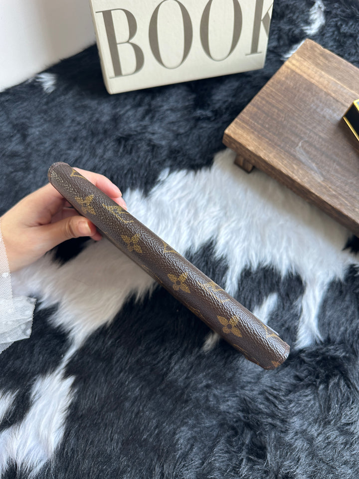 Louis Vuitton Monogram Long Wallet 🤎｜Iconic Monogram Canvas × Generous Card Storage × Timeless Envelope Design