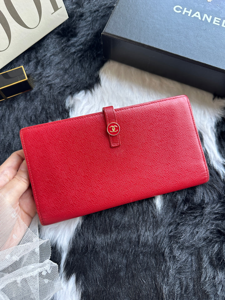 Chanel Red Long Wallet ❤️｜Textured Leather × Enamel CC Detail × Original Box Included