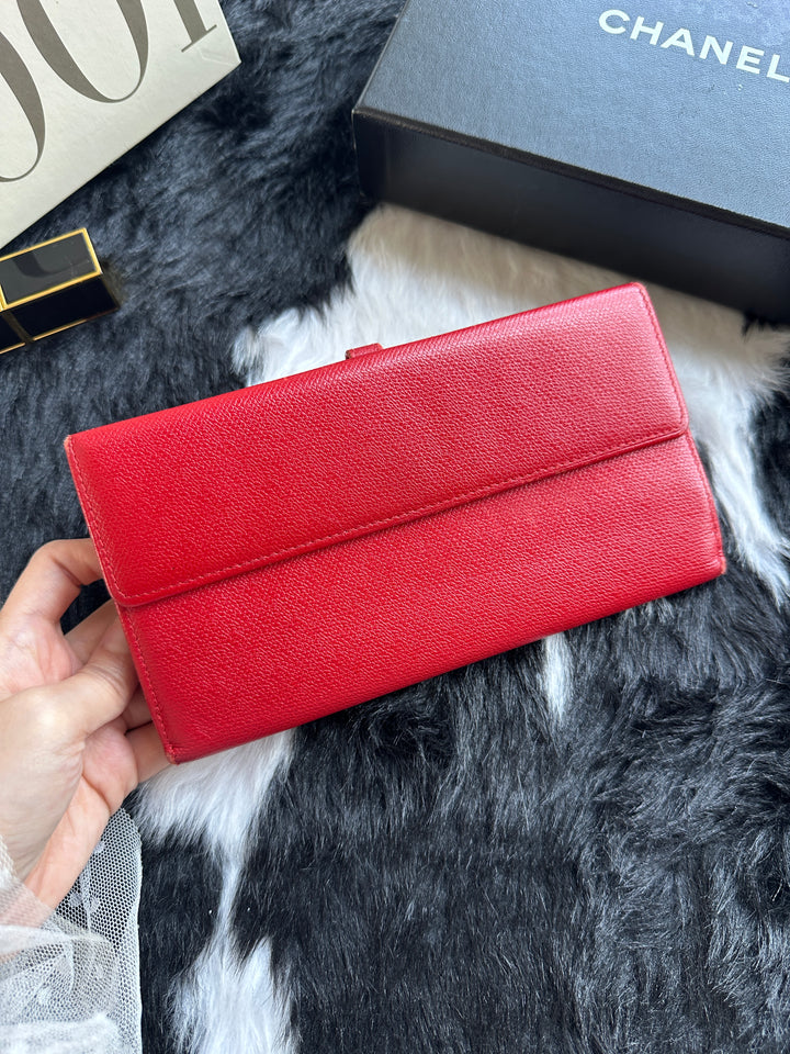 Chanel Red Long Wallet ❤️｜Textured Leather × Enamel CC Detail × Original Box Included
