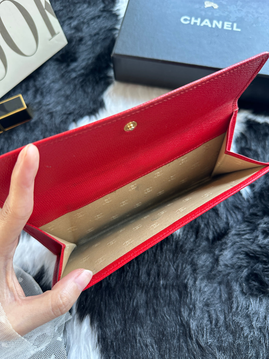Chanel Red Long Wallet ❤️｜Textured Leather × Enamel CC Detail × Original Box Included