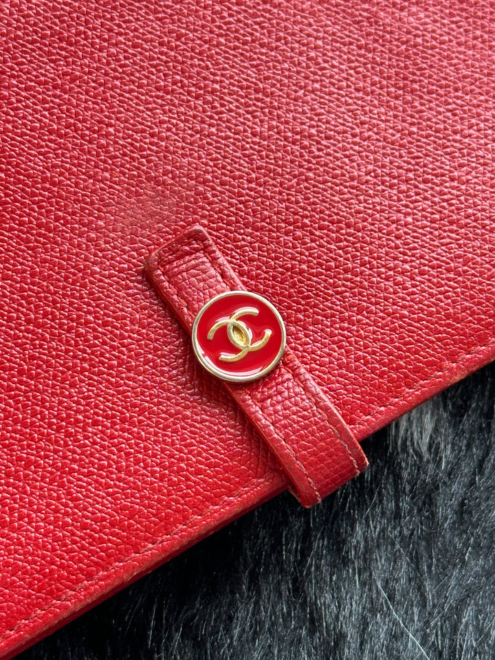 Chanel Red Long Wallet ❤️｜Textured Leather × Enamel CC Detail × Original Box Included