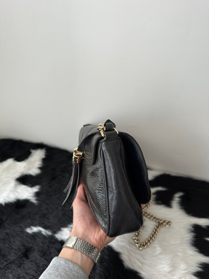 GUCCI 🖤 Leather Tassel Chain Bag｜Glossy Waxed Leather × Chic Chain Detail × Effortless Day-to-Night Style