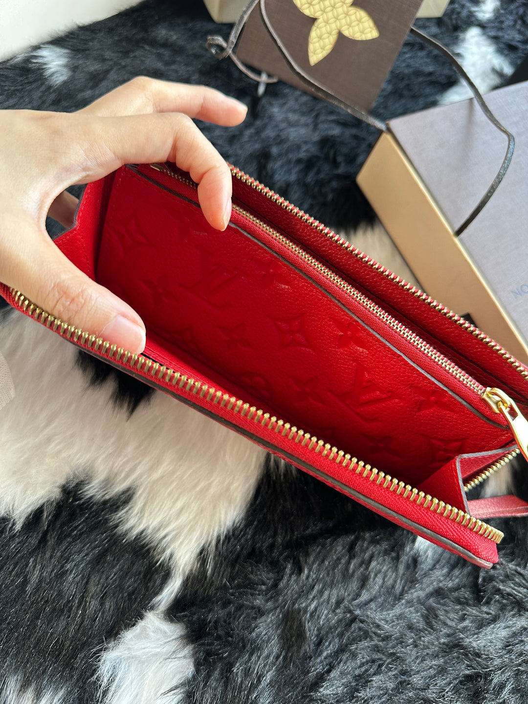 Louis Vuitton Zippy Monogram Empreinte Long Wallet ❤️｜Vibrant Red Leather × Embossed Monogram × Full Set