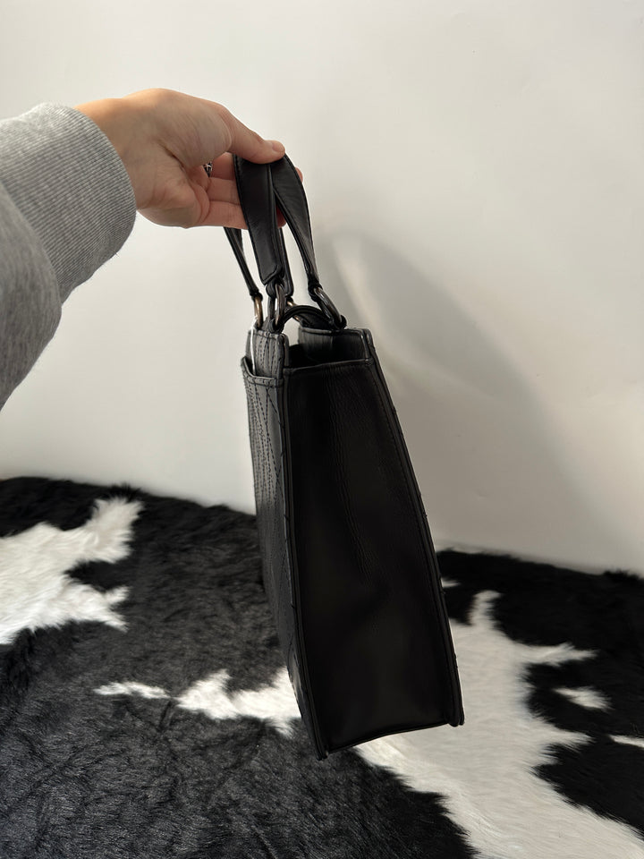 CHANEL 🖤 So Black Quilted Tote｜Minimal Chic × Rare So Black Hardware × Convertible Carry