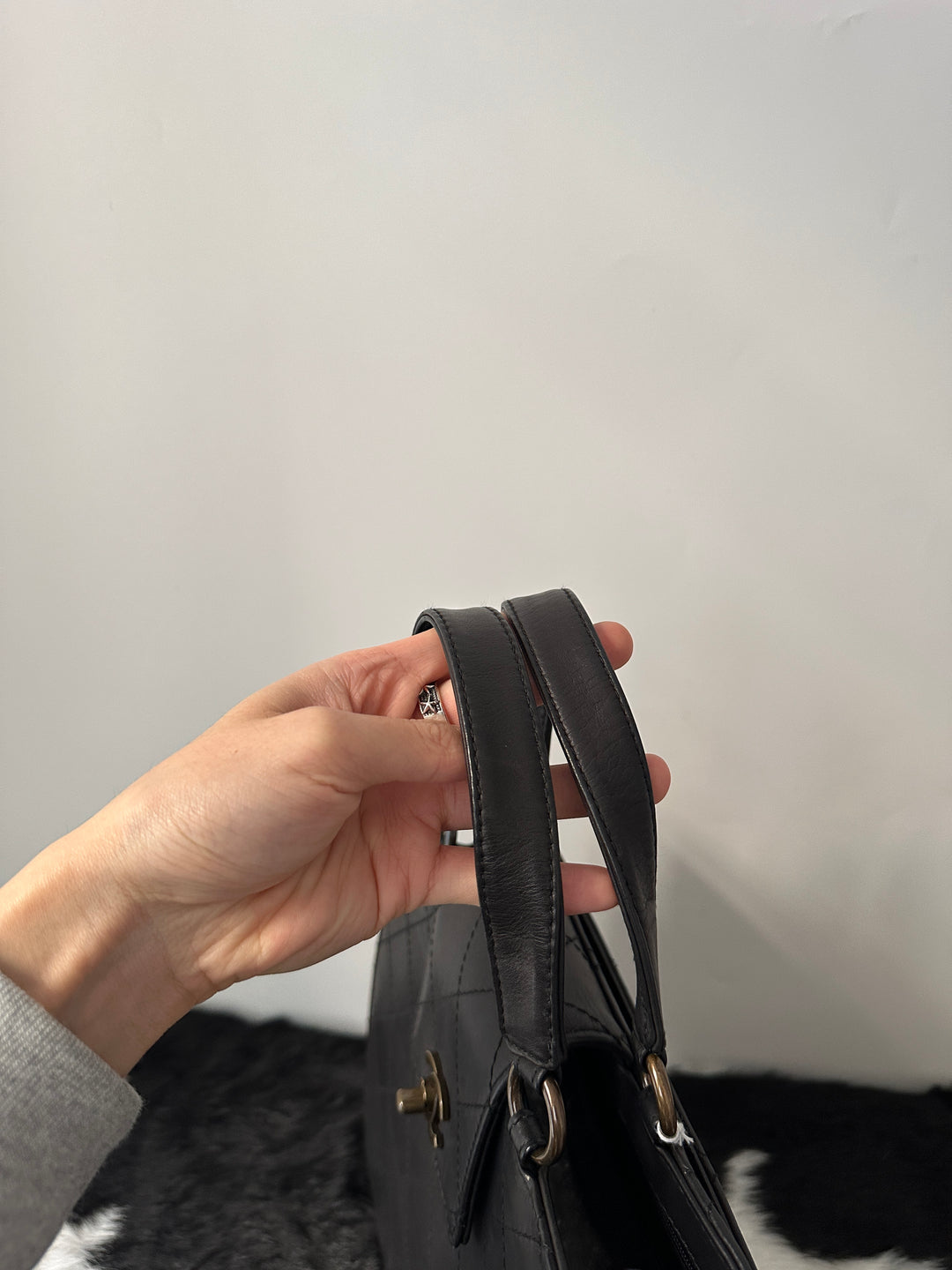 CHANEL 🖤 So Black Quilted Tote｜Minimal Chic × Rare So Black Hardware × Convertible Carry