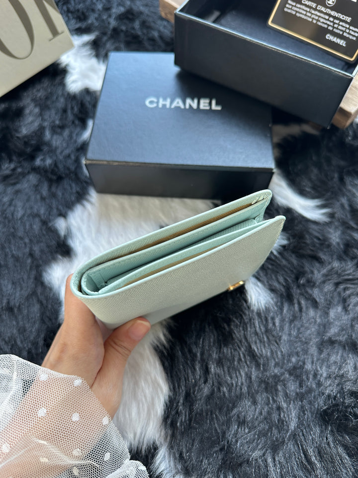 Chanel Mint Green Short Wallet 🩵｜Rare Macaron Mint × Compact Size × Full Set