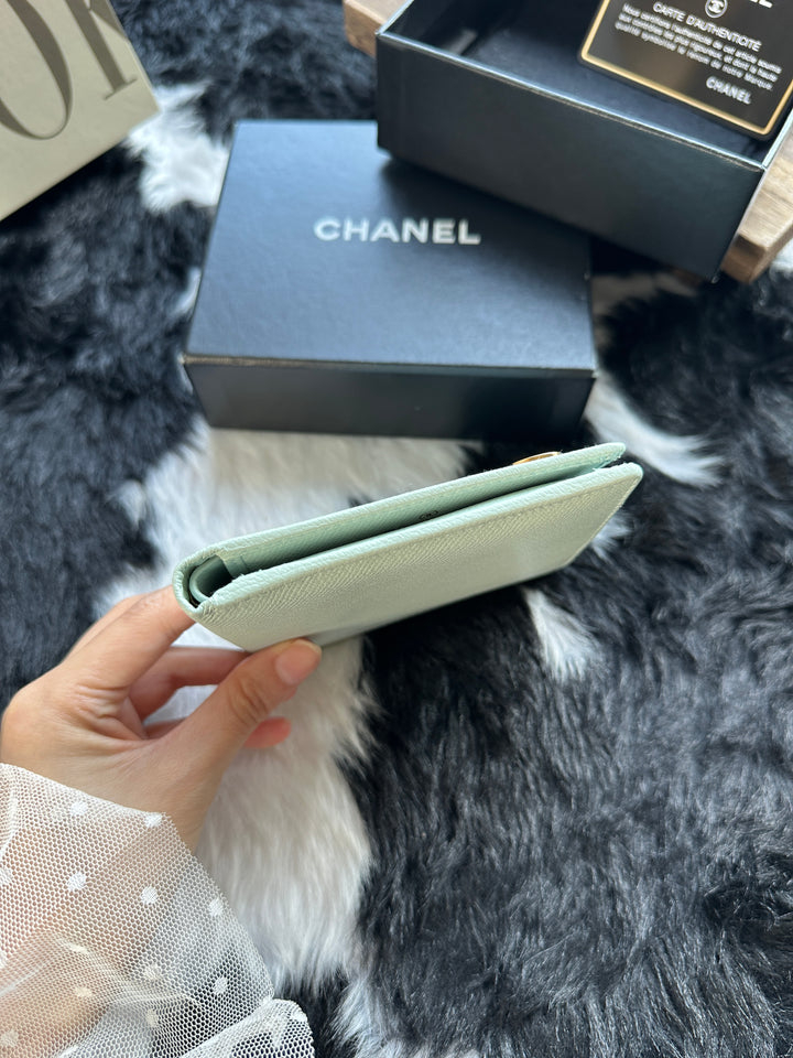 Chanel Mint Green Short Wallet 🩵｜Rare Macaron Mint × Compact Size × Full Set