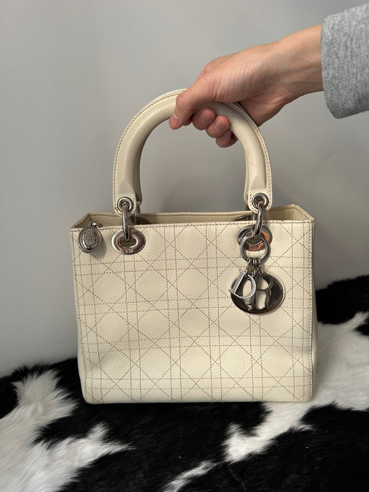 Christian Dior Lady Dior Medium Lambskin White Handbag 🤍｜Cannage Quilting × D.I.O.R. Charms × Silver Hardware✨