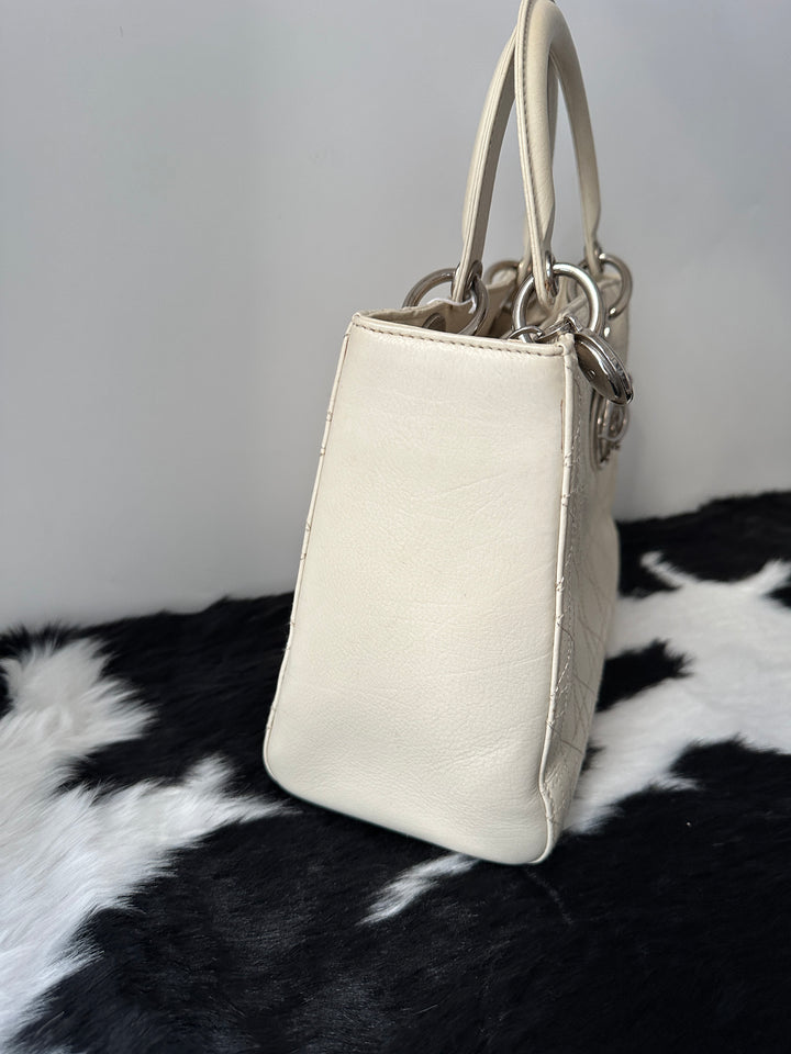 Christian Dior Lady Dior Medium Lambskin White Handbag 🤍｜Cannage Quilting × D.I.O.R. Charms × Silver Hardware✨