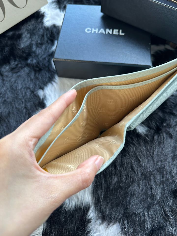 Chanel Mint Green Short Wallet 🩵｜Rare Macaron Mint × Compact Size × Full Set