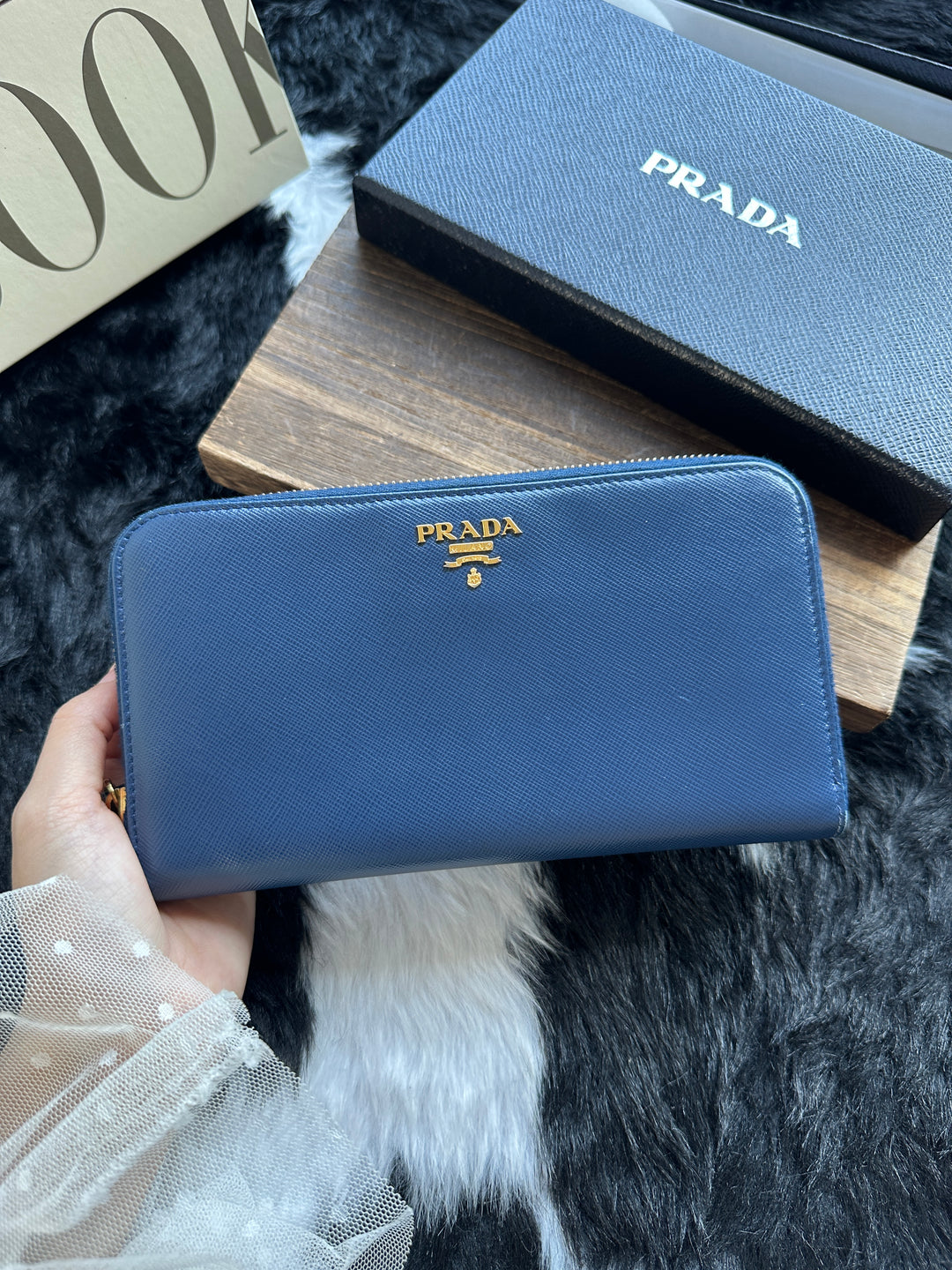 Prada Saffiano Zip-Around Long Wallet 💙｜Gem Blue × Contrast Interior × Full Set