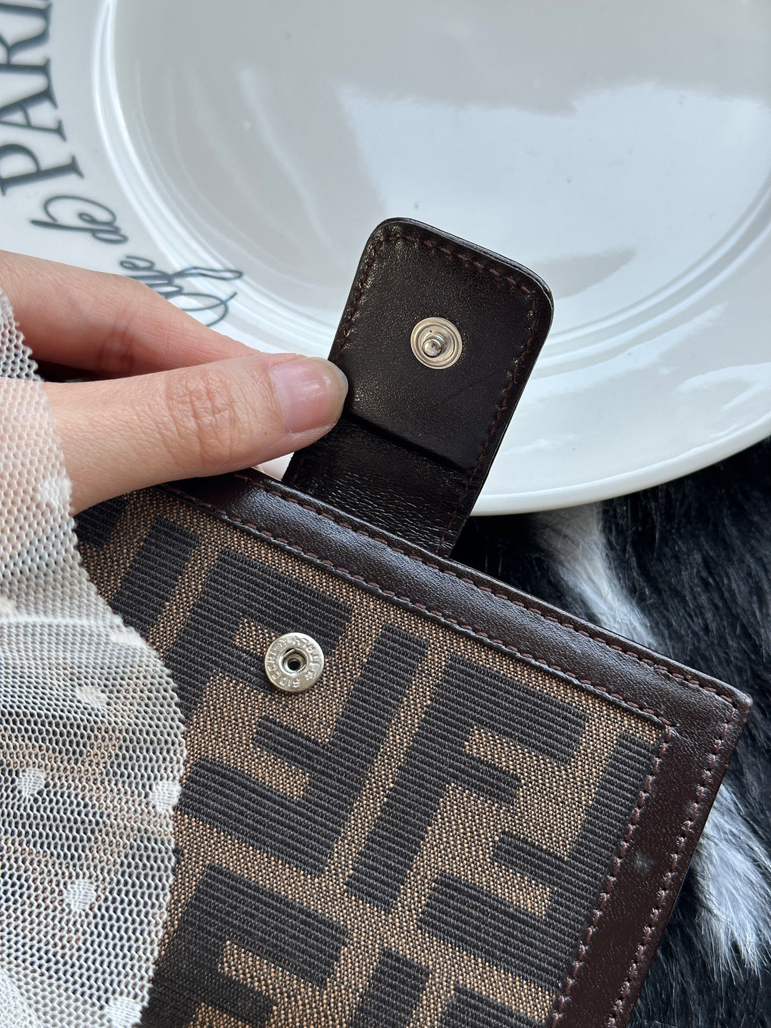 Fendi Zucca Short Wallet 🤎｜Classic FF Monogram × Compact Design × Everyday Function