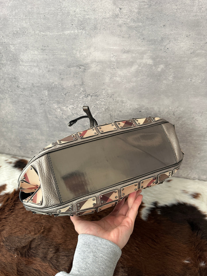 Burberry “Patchwork Check Leather Hobo” ✨ | Rare Sculptural Design with Iconic Vintage Check