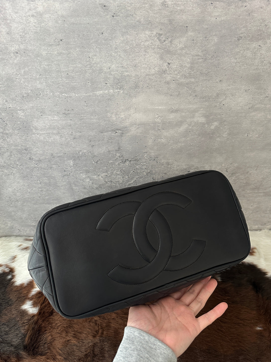 Chanel “Large CC Turn-Lock Shoulder Tote” ✨ | Rare Oversized CC Hardware & Chunky Chain