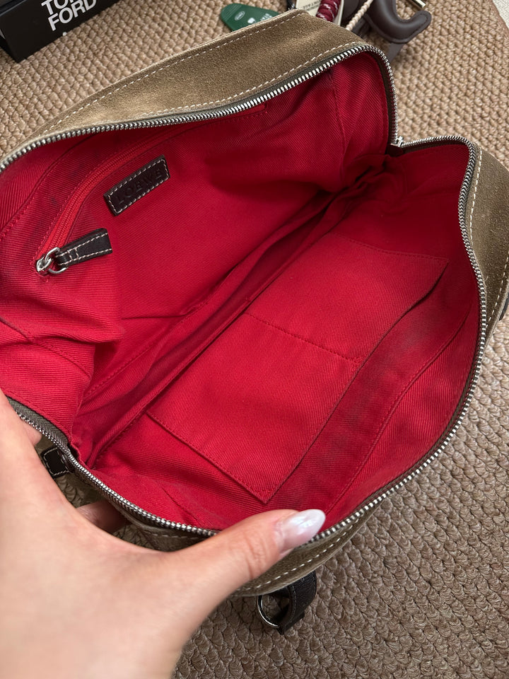 Gucci Vintage Black &amp; Gold Cat’s Eye Dial Watch ⌚✨