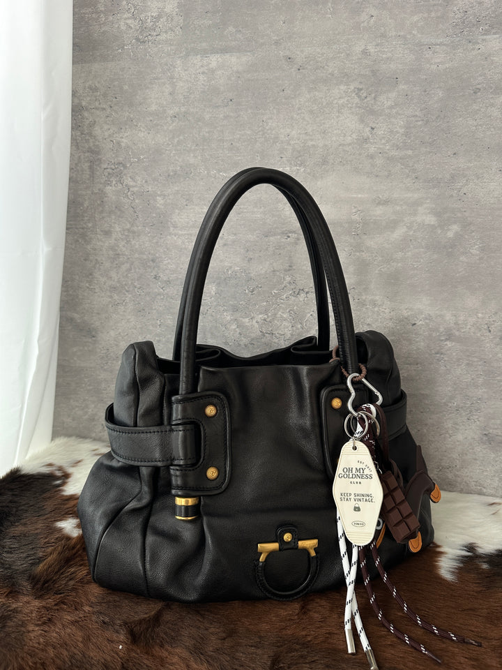 Ferragamo “Vintage Horseshoe Buckle Hobo” 🖤✨ | Soft Calf Leather & Iconic Gancini Detail