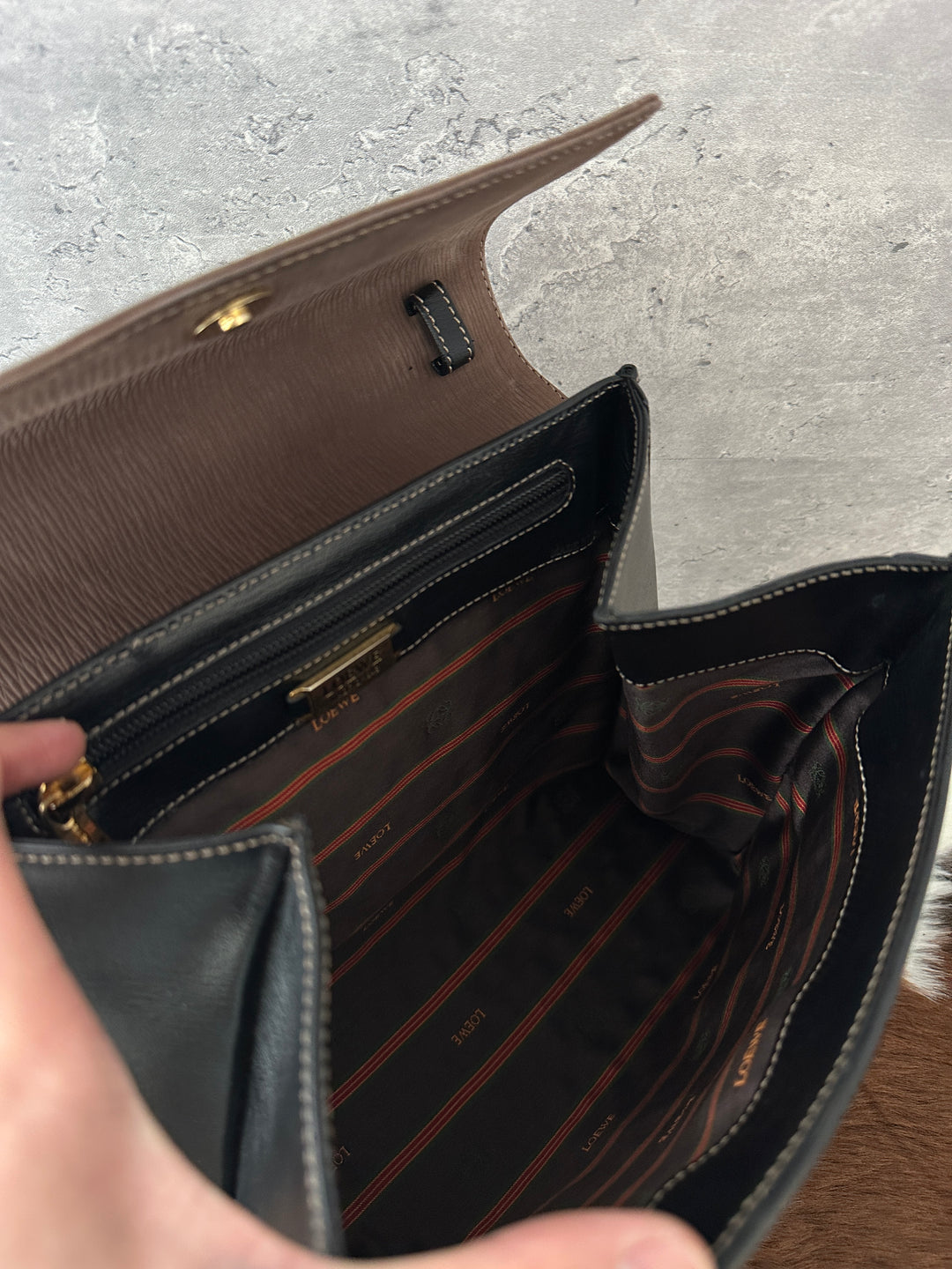 Loewe “Serpentine-Handle Kelly Top Handle” ✨🐍 | Rare, Elegant & Beautifully Structured