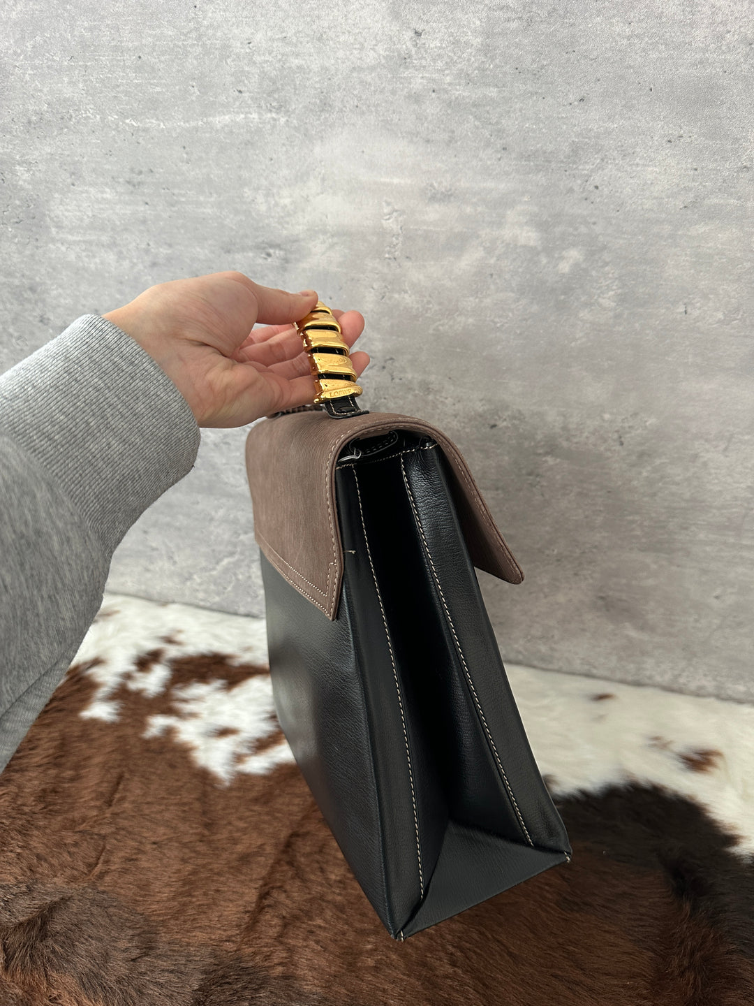 Loewe “Serpentine-Handle Kelly Top Handle” ✨🐍 | Rare, Elegant & Beautifully Structured