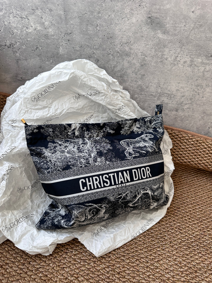 DIOR Dior Oblique Toile de Jouy Pouch 🖤｜Timeless Travel & Daily Essential