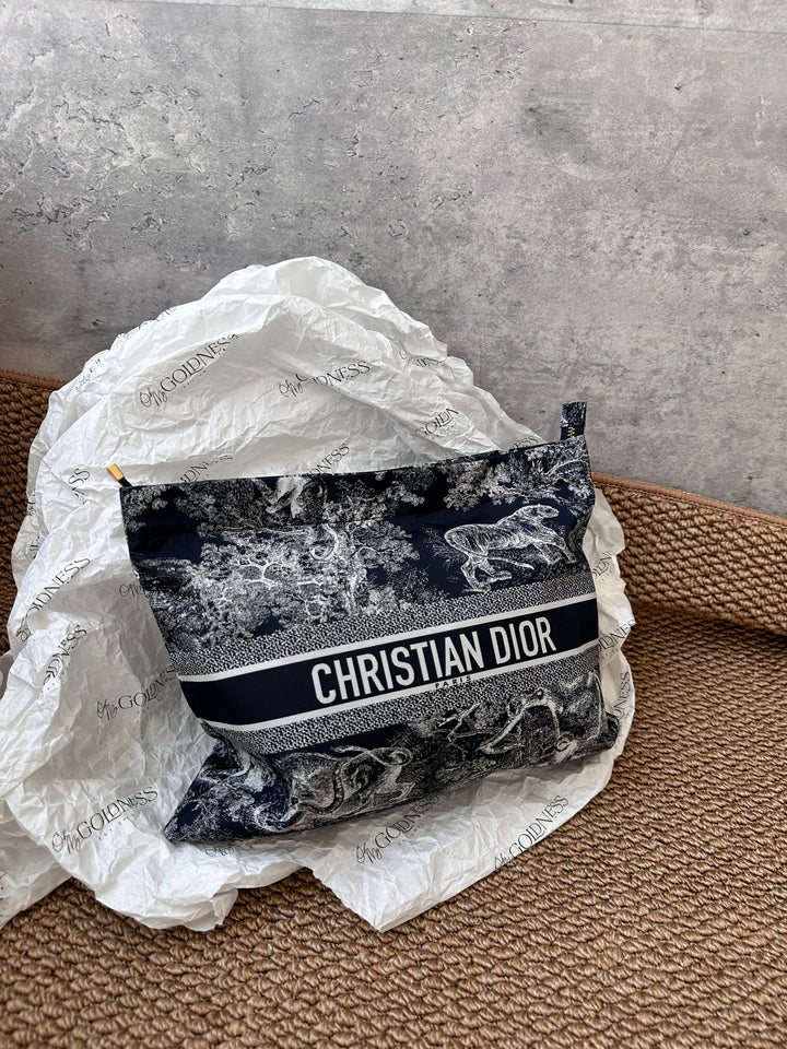 DIOR Dior Oblique Toile de Jouy Pouch 🖤｜Timeless Travel & Daily Essential