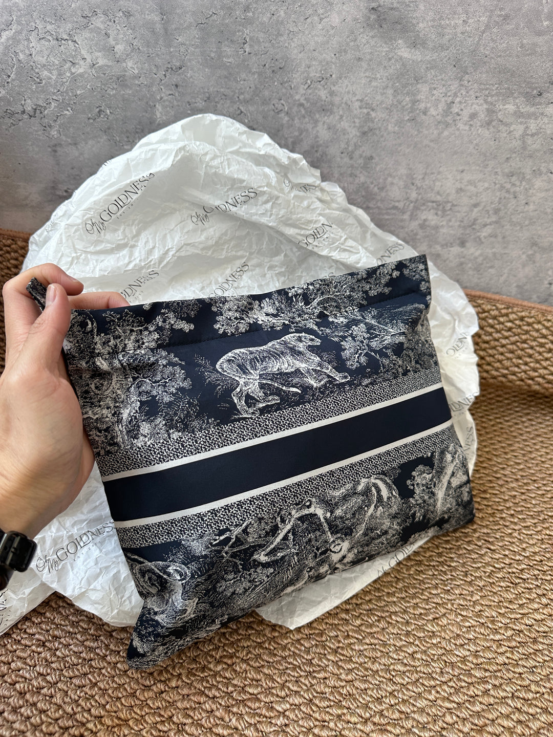 DIOR Dior Oblique Toile de Jouy Pouch 🖤｜Timeless Travel & Daily Essential