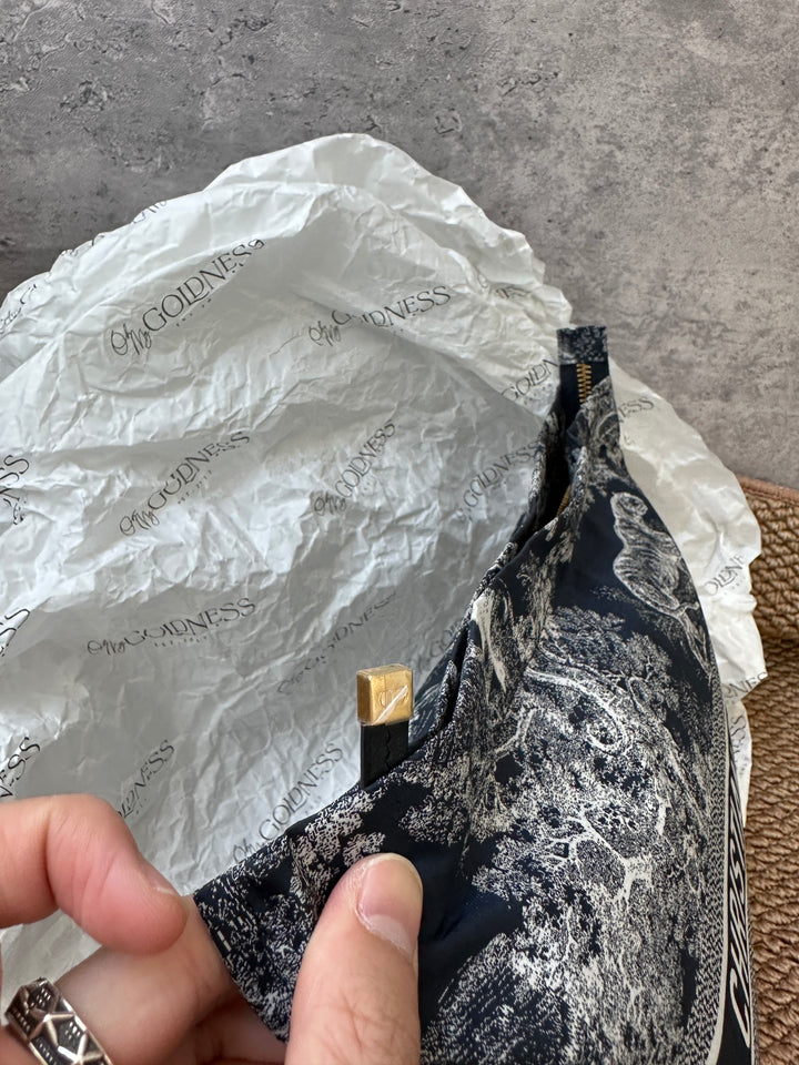 DIOR Dior Oblique Toile de Jouy Pouch 🖤｜Timeless Travel & Daily Essential