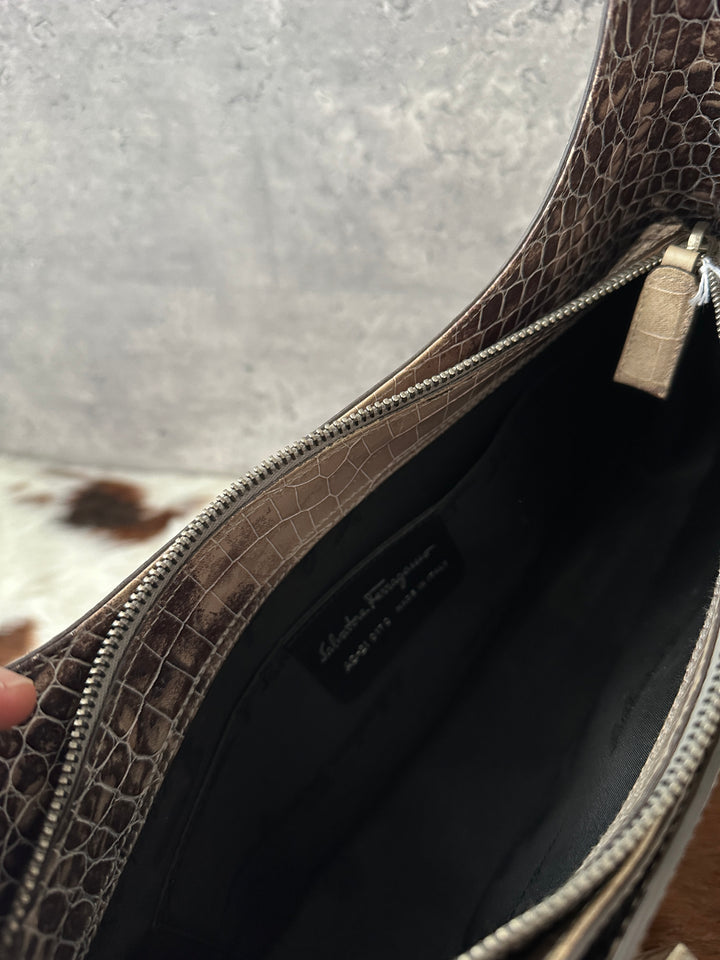 Ferragamo “Croc-Embossed Adjustable Hobo” 🤎✨ | Rare Embossed Leather & Elegant Sculpted Silhouette