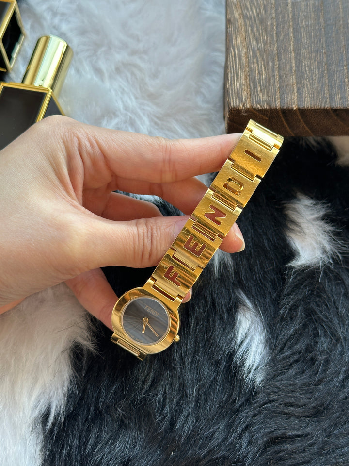 FENDI Logo Bracelet Watch ✨｜Sunray Dial × Openwork Letter Bracelet × Full Gold-Tone Design