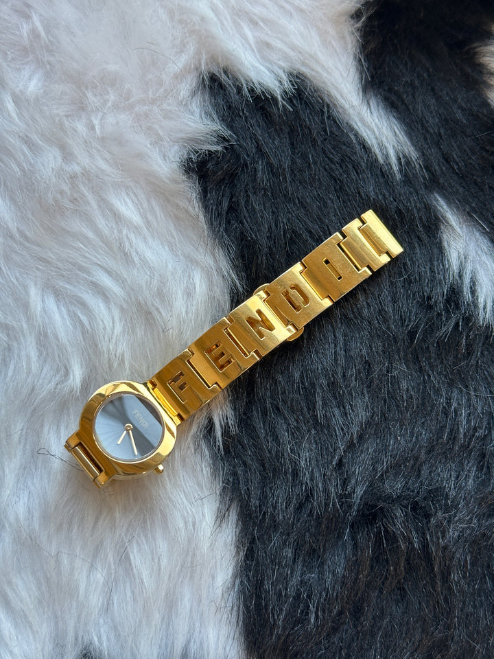FENDI Logo Bracelet Watch ✨｜Sunray Dial × Openwork Letter Bracelet × Full Gold-Tone Design