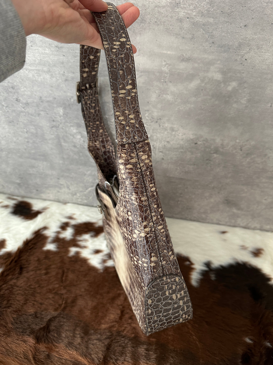 Ferragamo “Croc-Embossed Adjustable Hobo” 🤎✨ | Rare Embossed Leather & Elegant Sculpted Silhouette