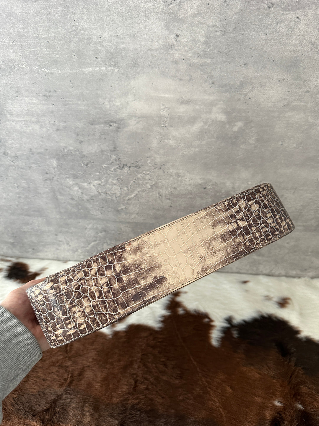 Ferragamo “Croc-Embossed Adjustable Hobo” 🤎✨ | Rare Embossed Leather & Elegant Sculpted Silhouette