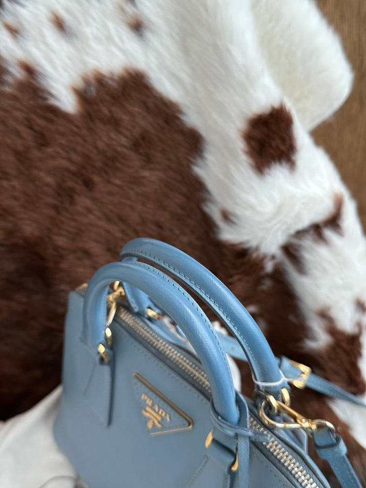 Prada Small Alma Bag 🩵😻 (Full Set)