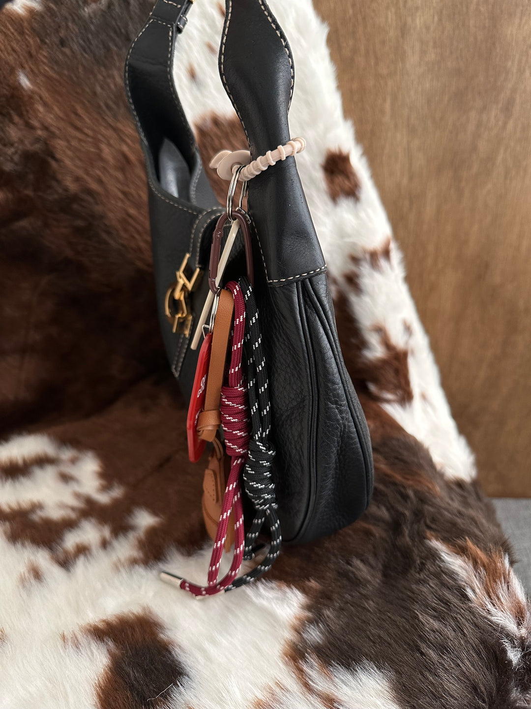 Ferragamo Large Gancini Hobo Bag 🧡🤎｜Oversized Horseshoe Logo × Lightweight Design × Spacious Everyday Carry