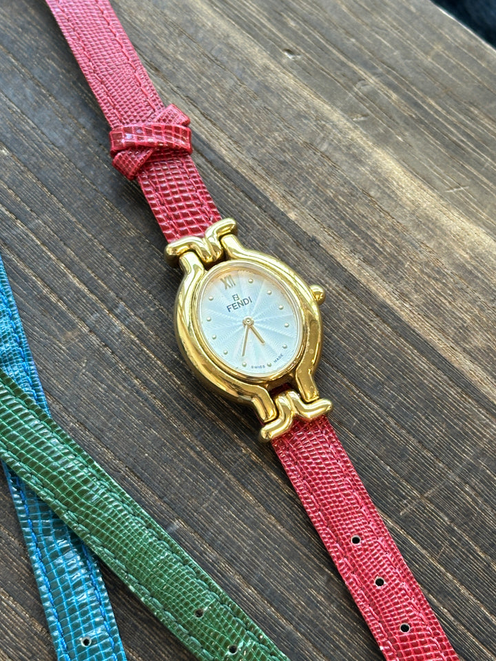Fendi Triple-Strap Oval Watch 💚🩵❤️｜One Watch, Three Looks × Pearl Sunray Dial × Elegant Gold-Tone Case