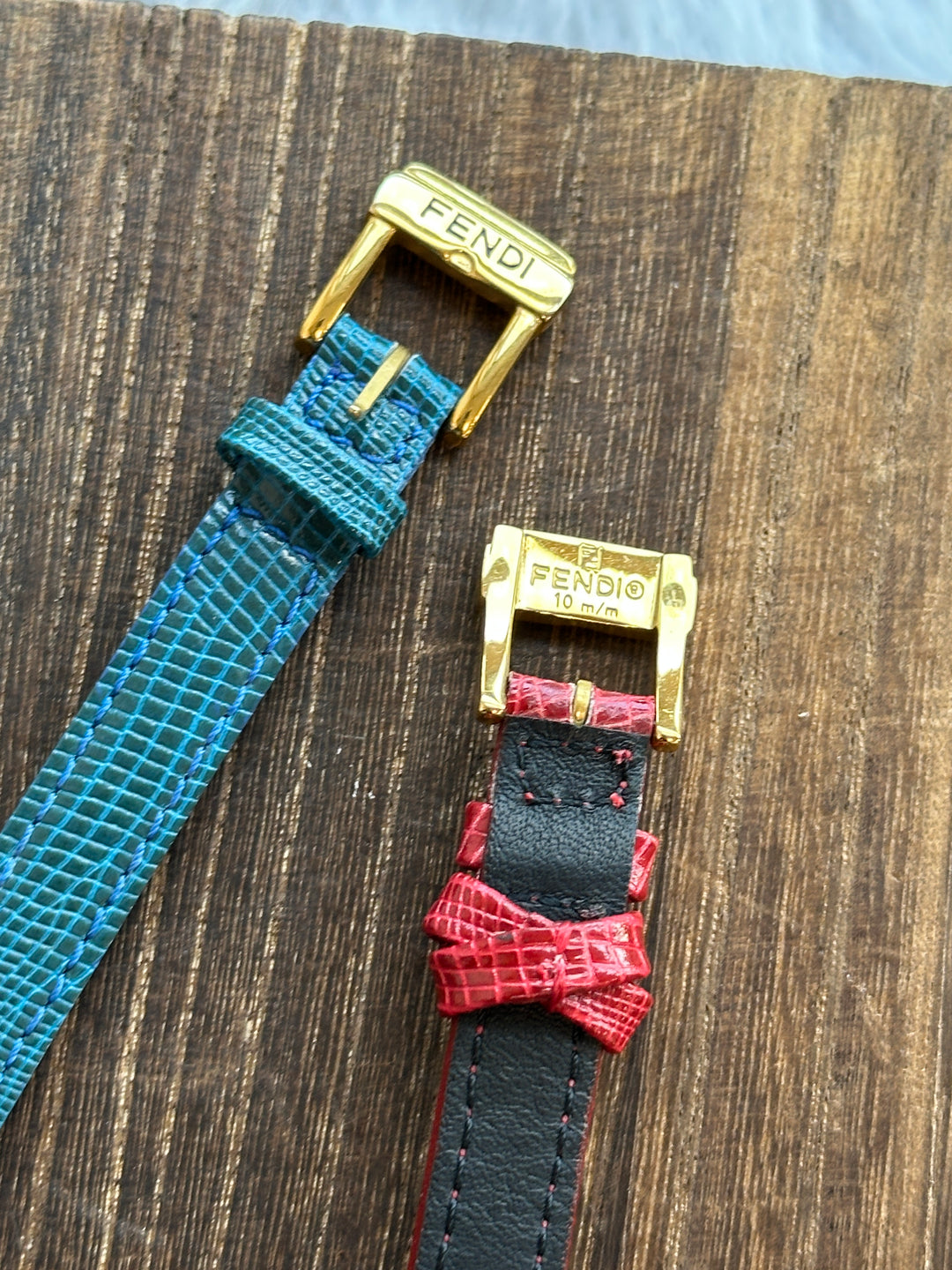 Fendi Triple-Strap Oval Watch 💚🩵❤️｜One Watch, Three Looks × Pearl Sunray Dial × Elegant Gold-Tone Case