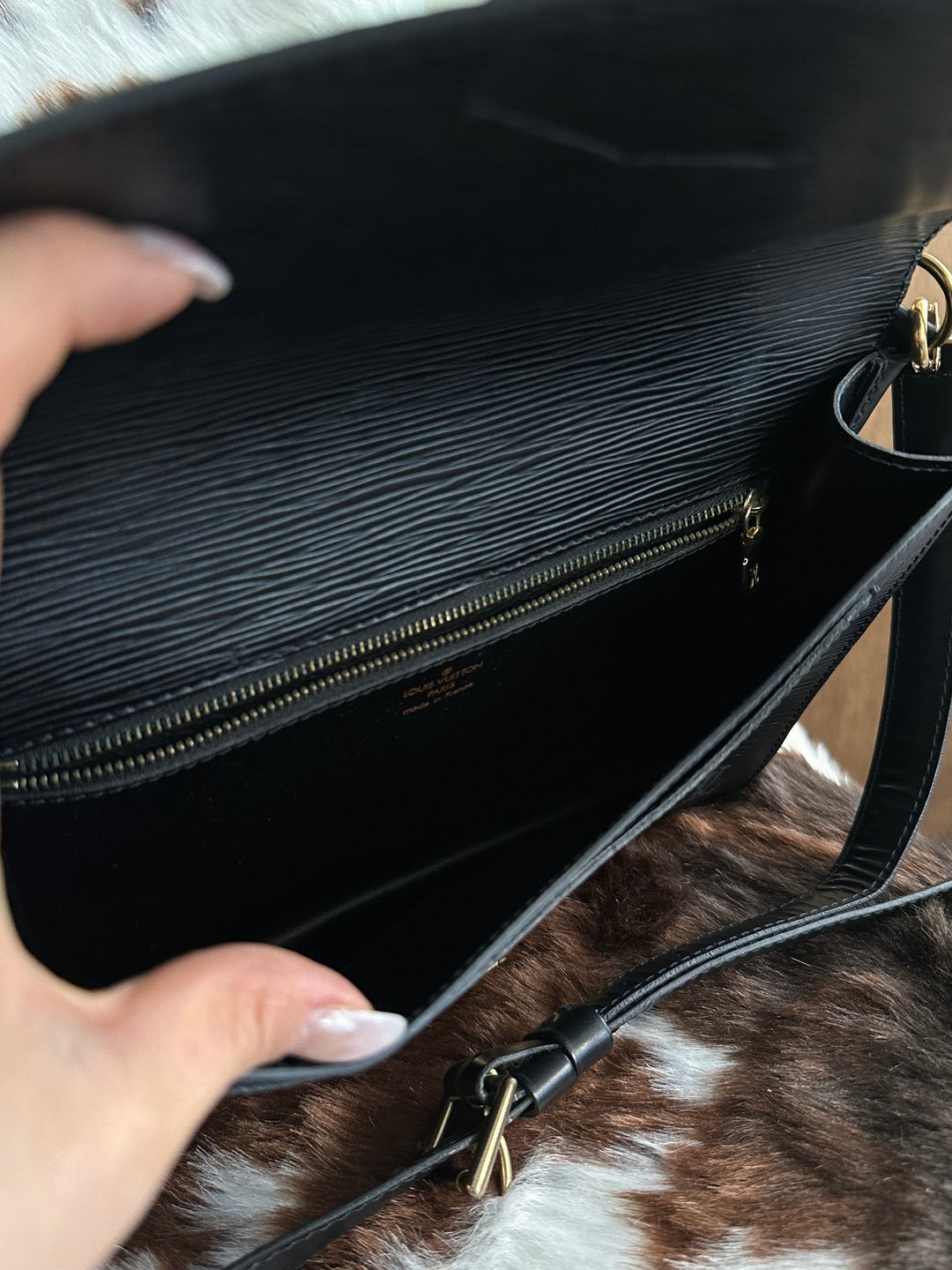 Prada Small Alma Bag 🩵😻 (Full Set)