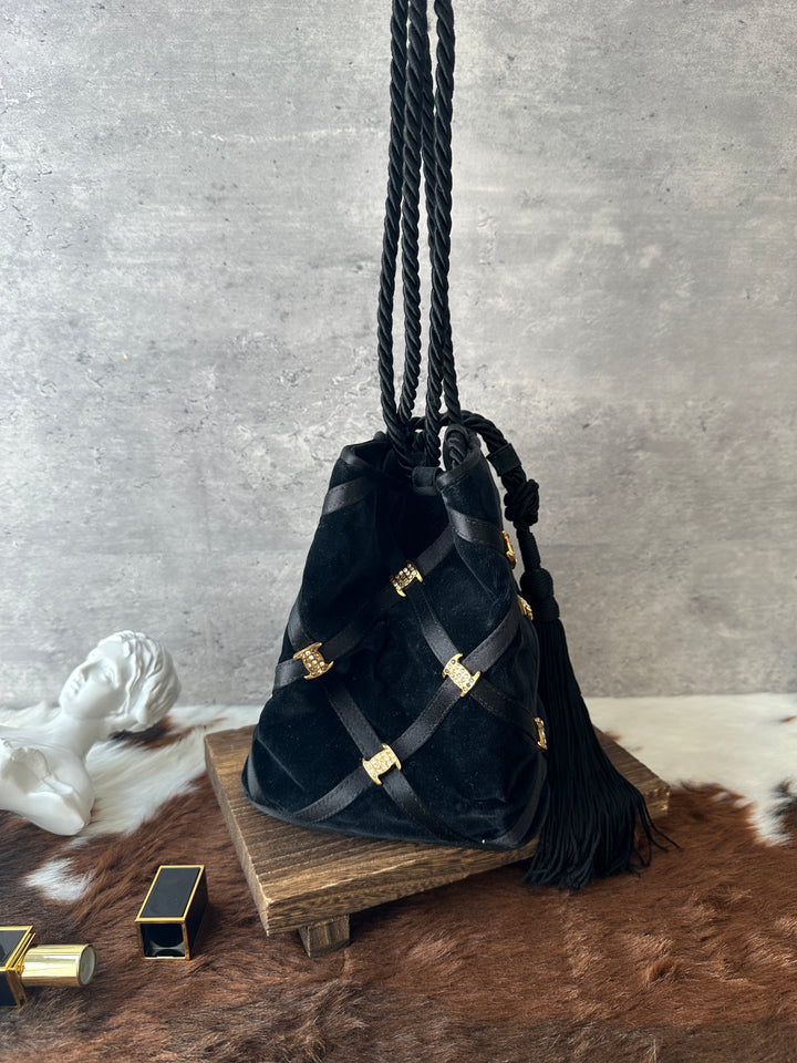 Ferragamo Suede Bucket Bag 🖤｜Crystal-Set Gold Details × Vintage Tassel Charm × Two-Way Styling
